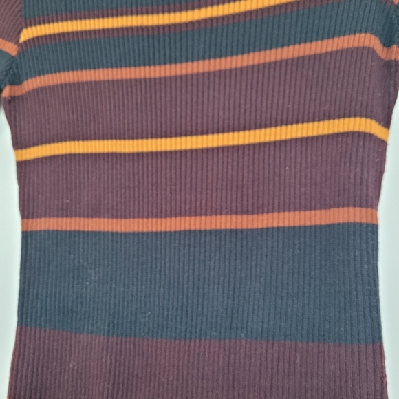 Sweater dress, size medium - Picture 6 of 7